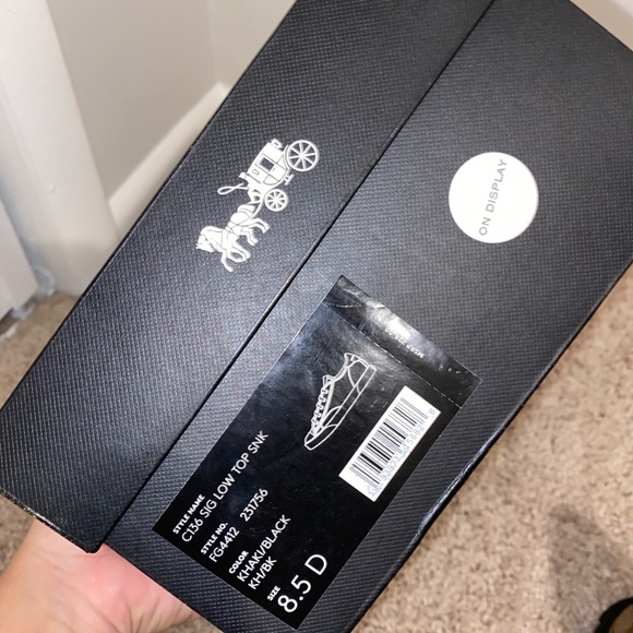 COACH LOW TOP SNEAKER - Picture 4 of 11